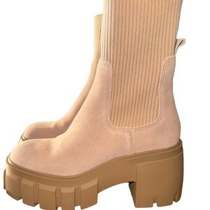 NWT Steve Madden Steve Madden Women's Boots | LIMIT Sand Suede